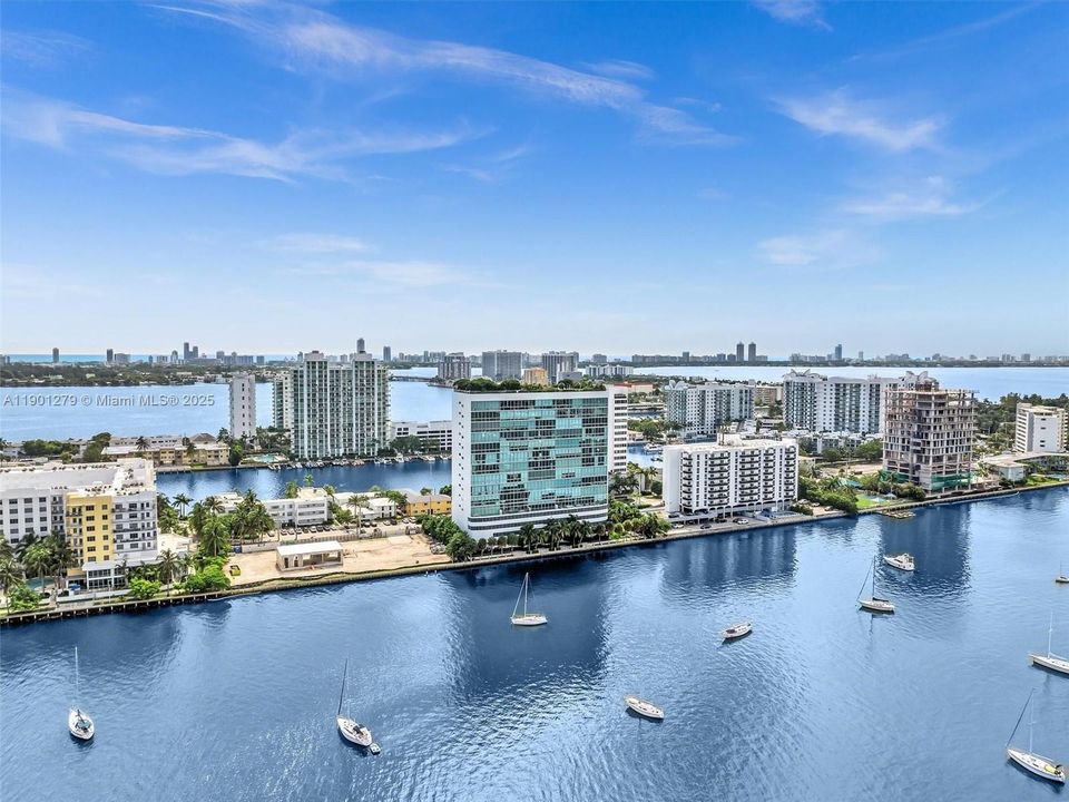 For Rent: $6,350 (2 beds, 2 baths, 1906 Square Feet)