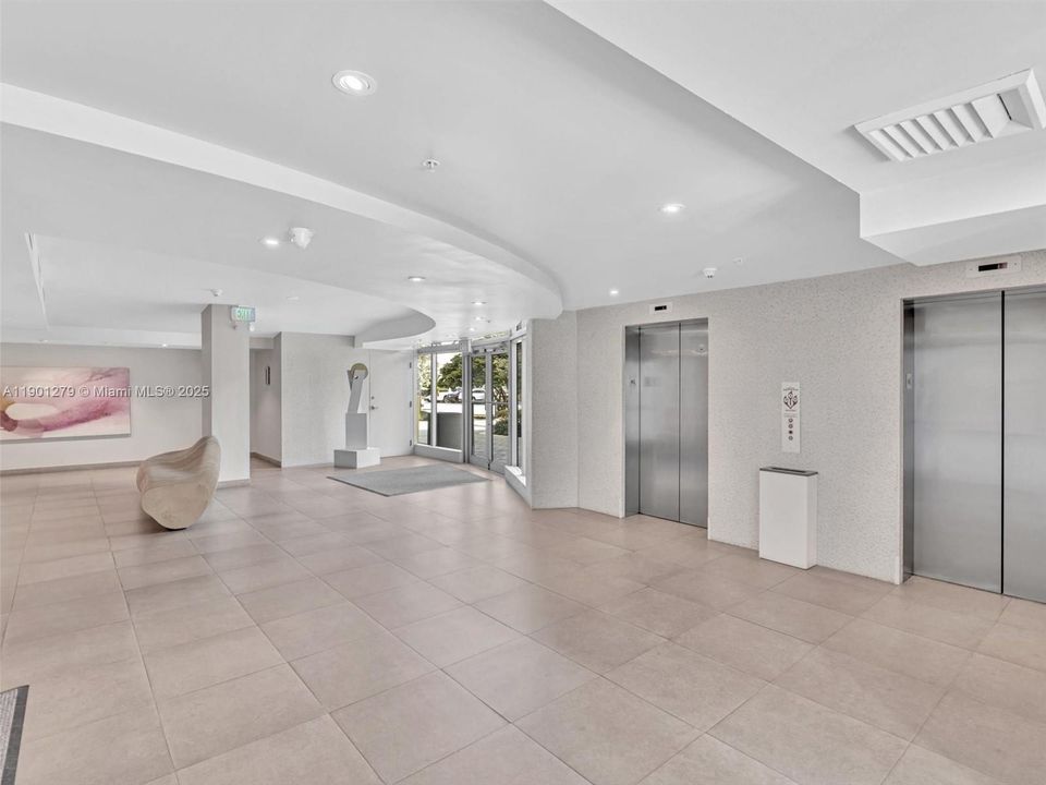 For Rent: $6,350 (2 beds, 2 baths, 1906 Square Feet)