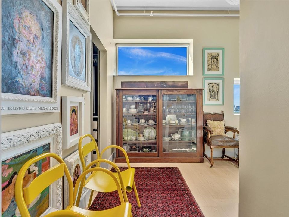 For Rent: $6,350 (2 beds, 2 baths, 1906 Square Feet)