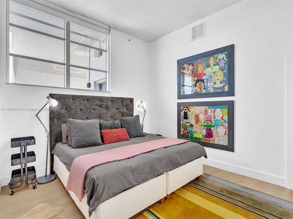 For Rent: $6,350 (2 beds, 2 baths, 1906 Square Feet)