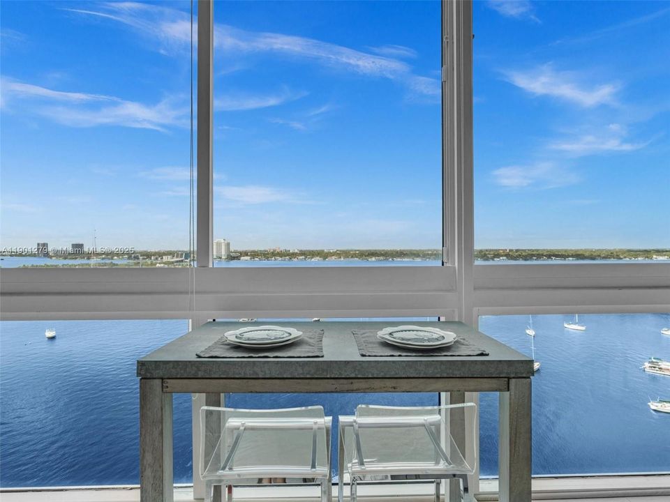 For Rent: $6,350 (2 beds, 2 baths, 1906 Square Feet)