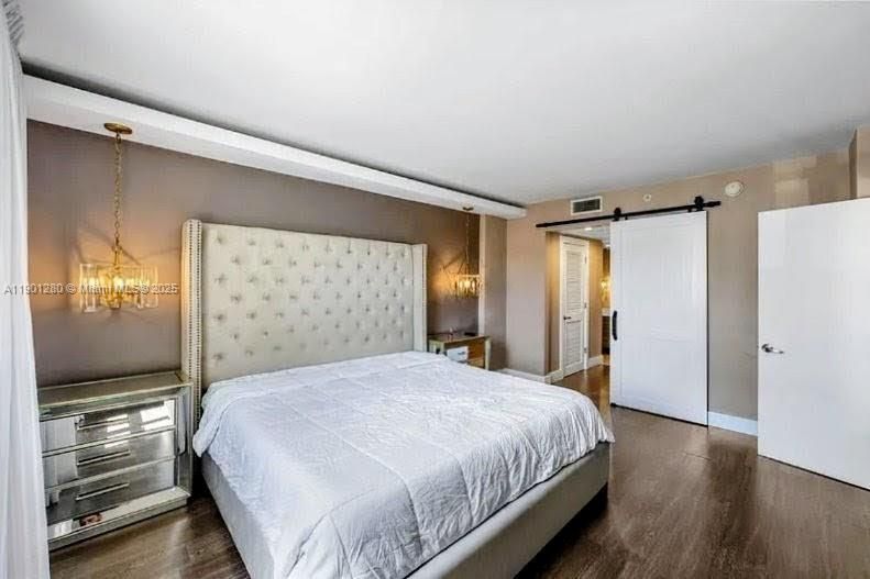 For Sale: $549,000 (2 beds, 2 baths, 1287 Square Feet)