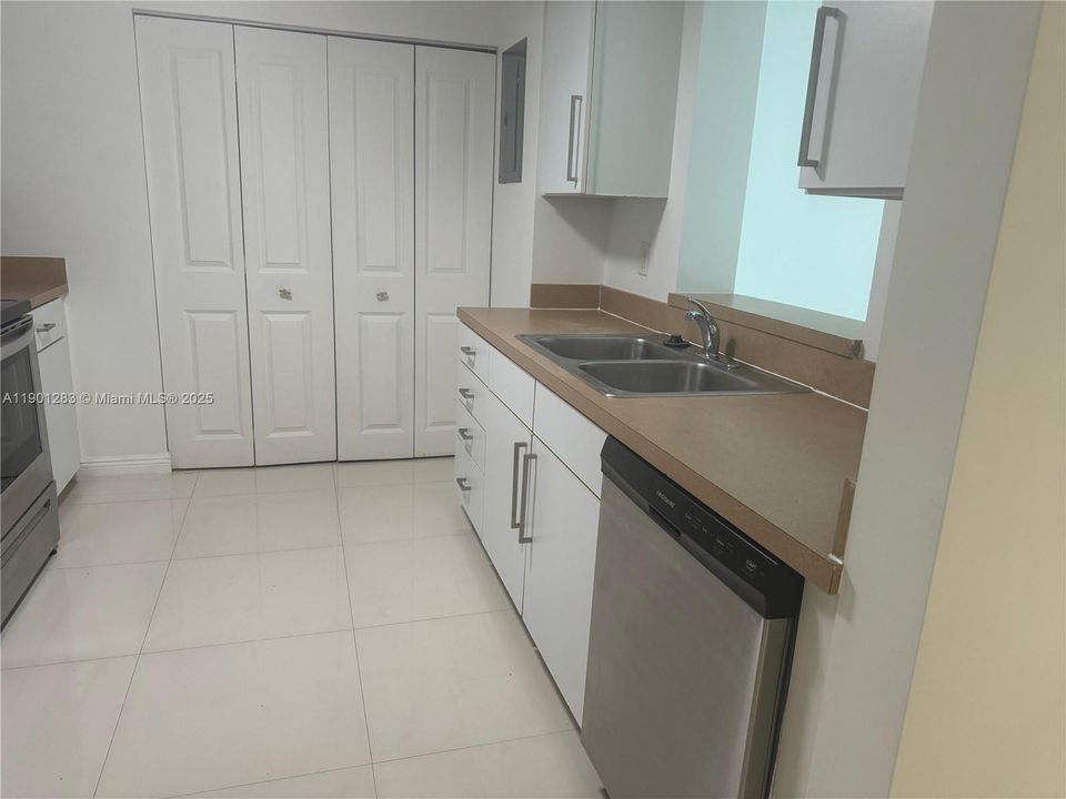 En Renta: $3,250 (2 camas, 2 baños, 1023 Pies cuadrados)