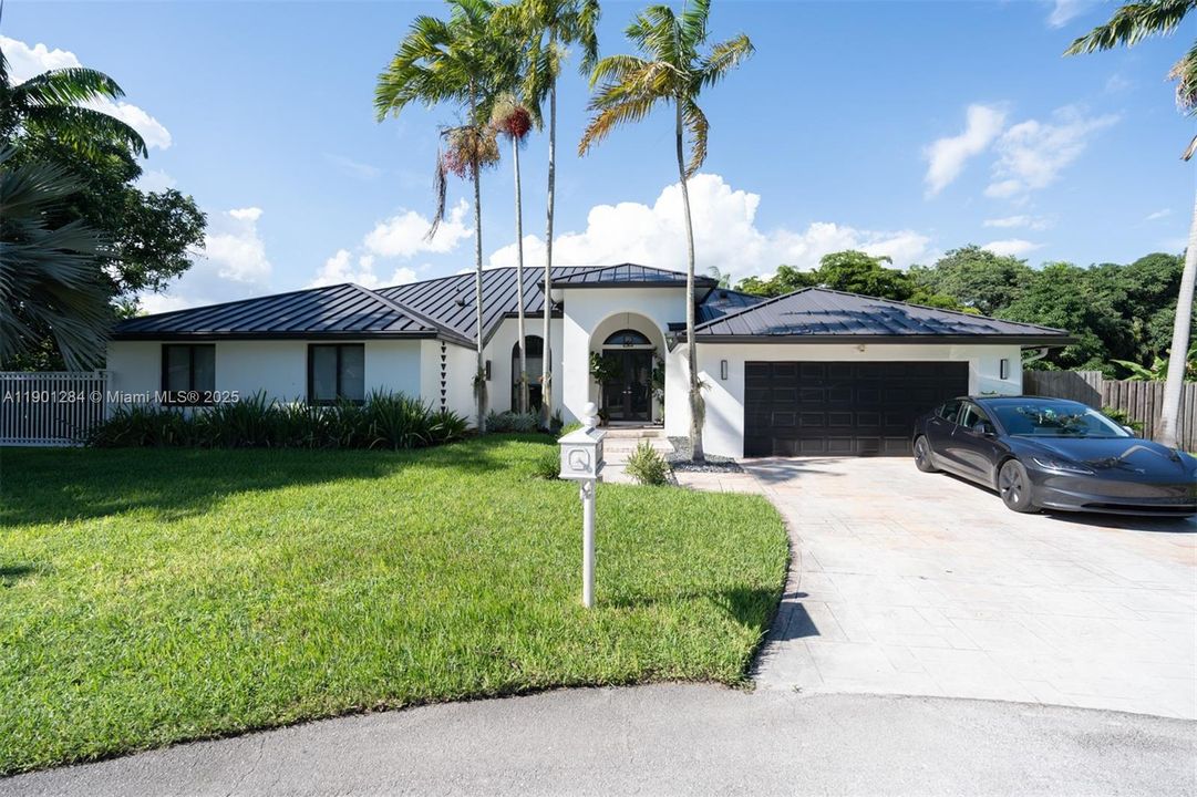 For Sale: $1,350,000 (4 beds, 3 baths, 2770 Square Feet)