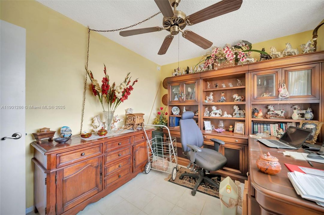 En Venta: $165,000 (2 camas, 2 baños, 970 Pies cuadrados)