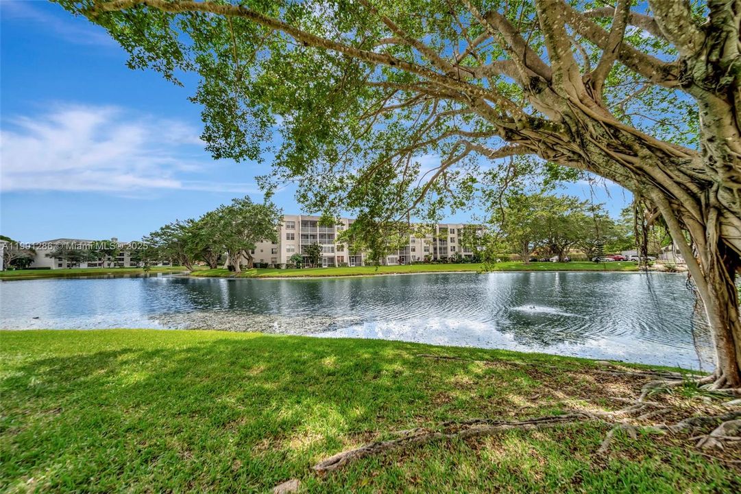 En Venta: $165,000 (2 camas, 2 baños, 970 Pies cuadrados)