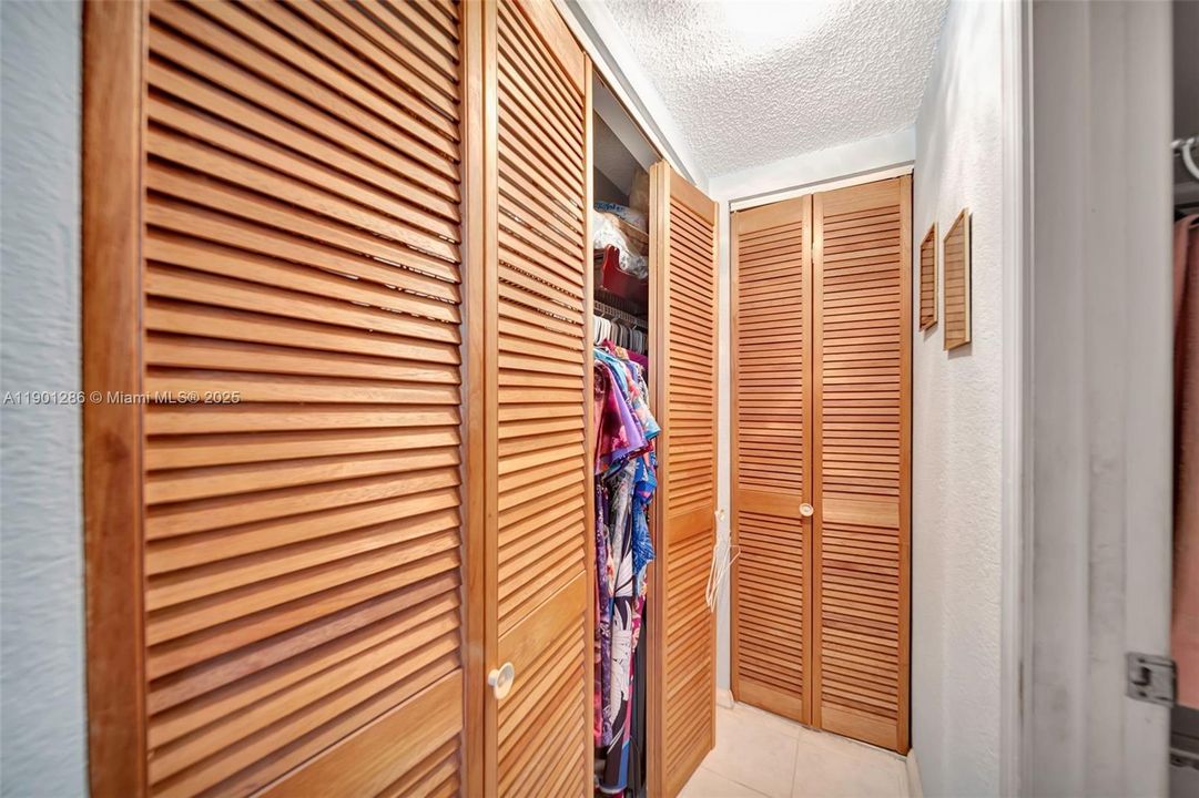 En Venta: $165,000 (2 camas, 2 baños, 970 Pies cuadrados)