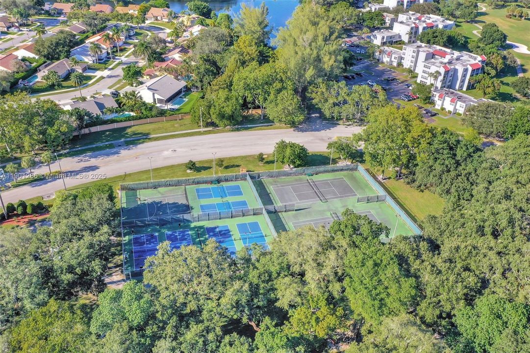 En Venta: $165,000 (2 camas, 2 baños, 970 Pies cuadrados)