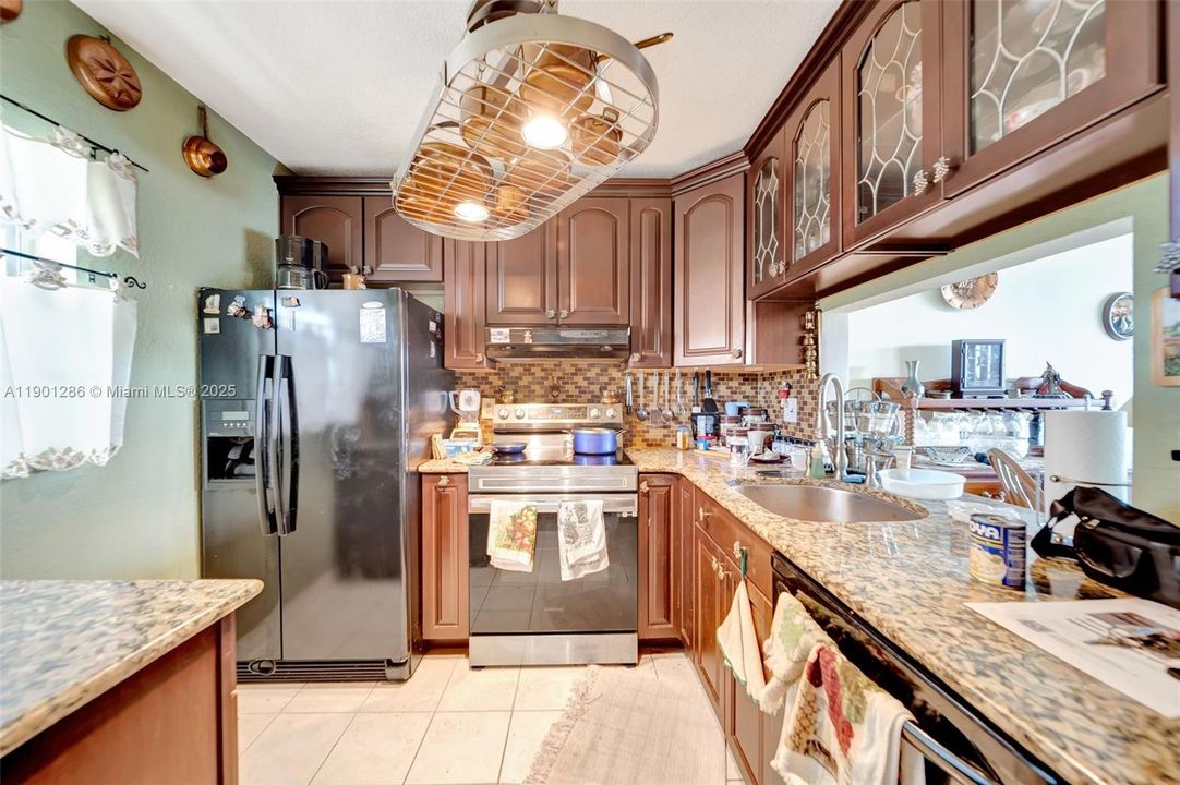 En Venta: $165,000 (2 camas, 2 baños, 970 Pies cuadrados)