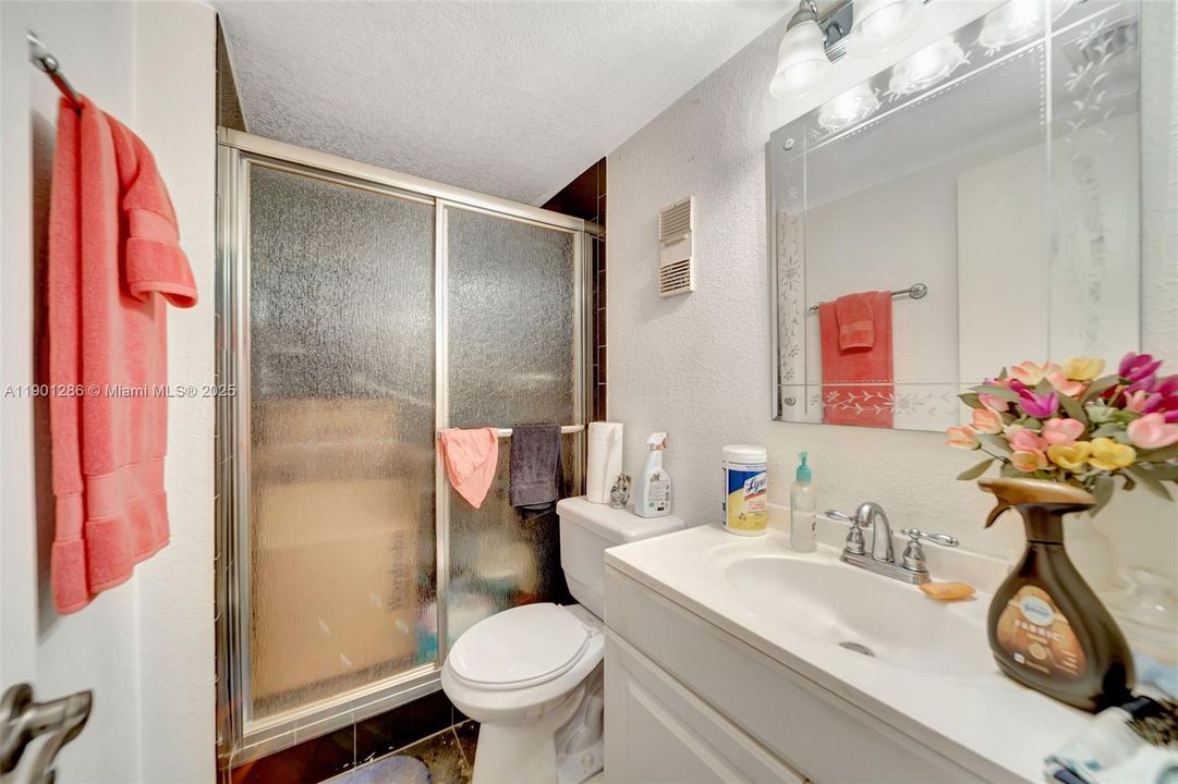 En Venta: $165,000 (2 camas, 2 baños, 970 Pies cuadrados)