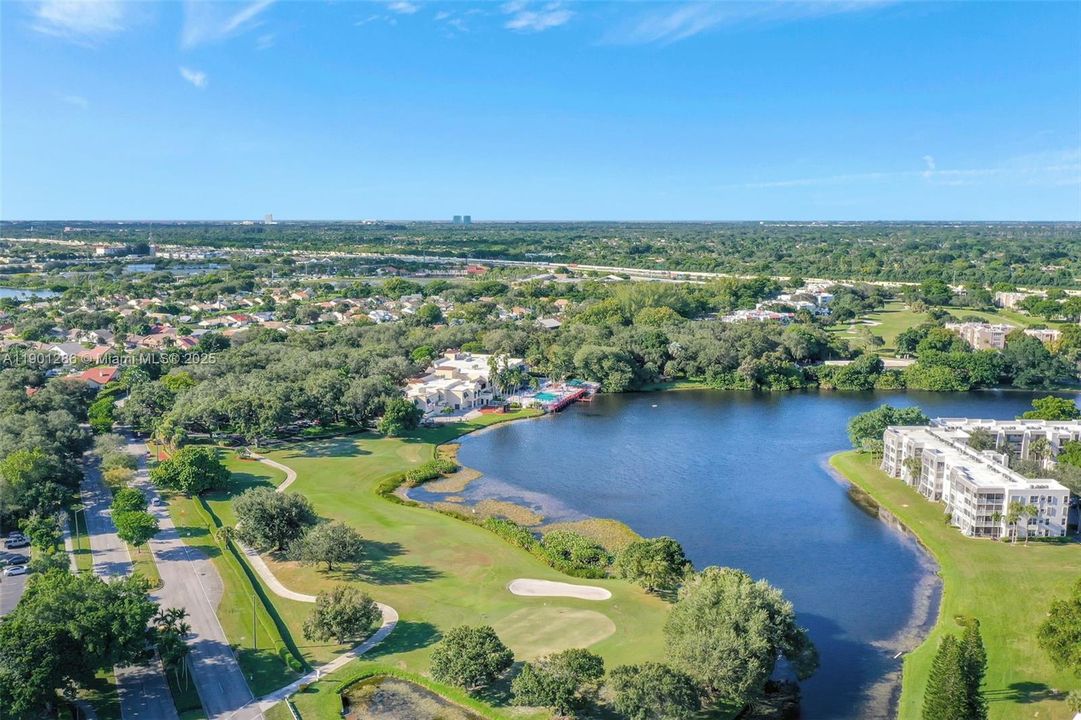 En Venta: $165,000 (2 camas, 2 baños, 970 Pies cuadrados)