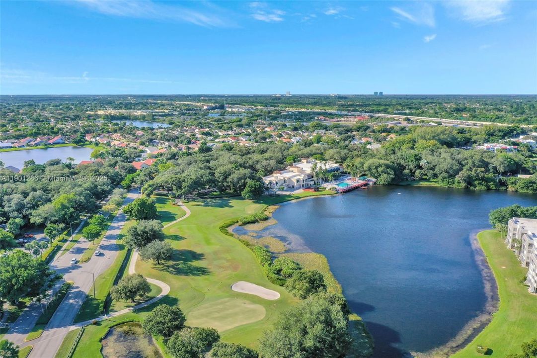 En Venta: $165,000 (2 camas, 2 baños, 970 Pies cuadrados)