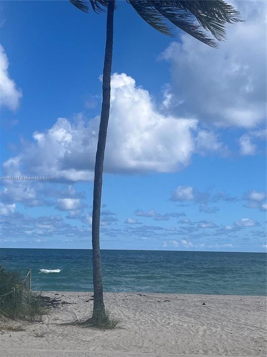 En Venta: $325,000 (2 camas, 2 baños, 1000 Pies cuadrados)