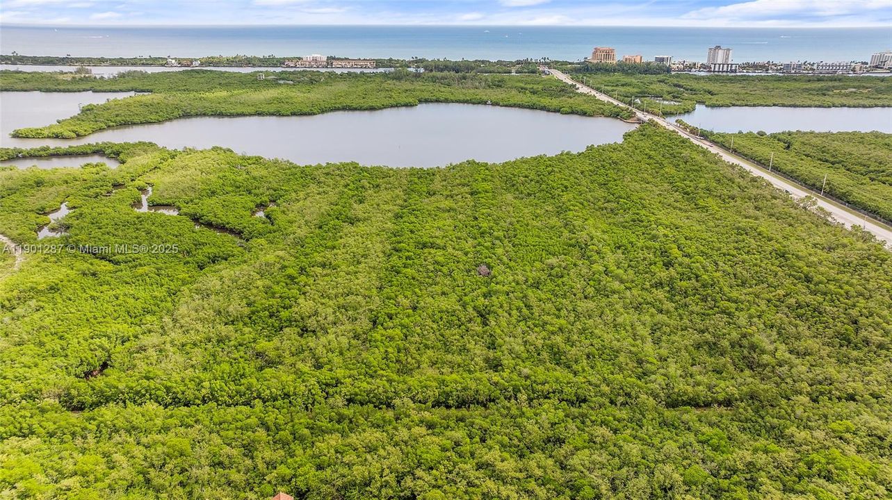 En Venta: $325,000 (2 camas, 2 baños, 1000 Pies cuadrados)