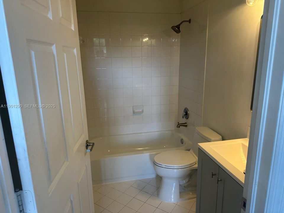 2nd full Bathroom