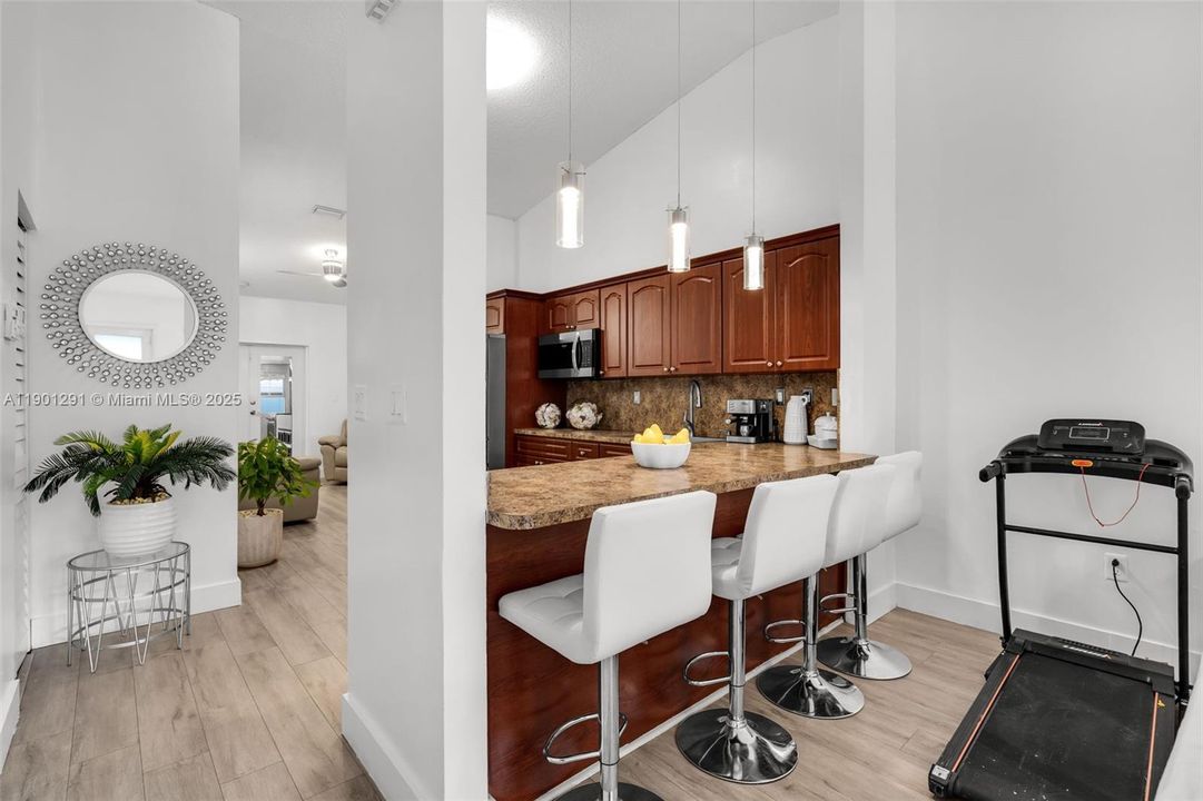 Activo con contrato: $540,000 (3 camas, 2 baños, 1453 Pies cuadrados)