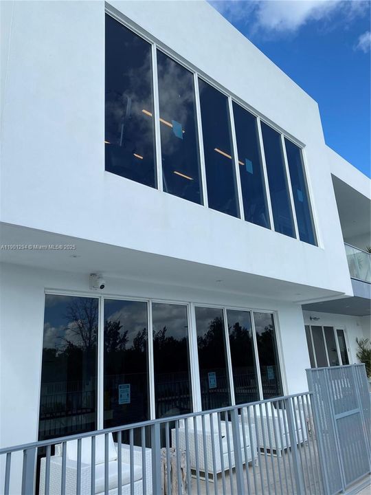 Activo con contrato: $755,000 (4 camas, 3 baños, 1895 Pies cuadrados)