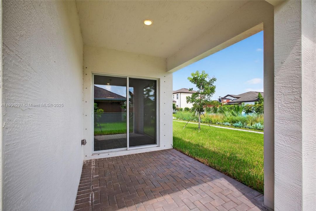 В аренду: $2,599 (4 спален, 2 ванн, 1603 Квадратных фут)