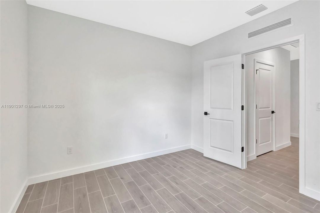 В аренду: $2,599 (4 спален, 2 ванн, 1603 Квадратных фут)