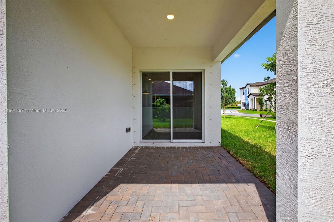 В аренду: $2,599 (4 спален, 2 ванн, 1603 Квадратных фут)