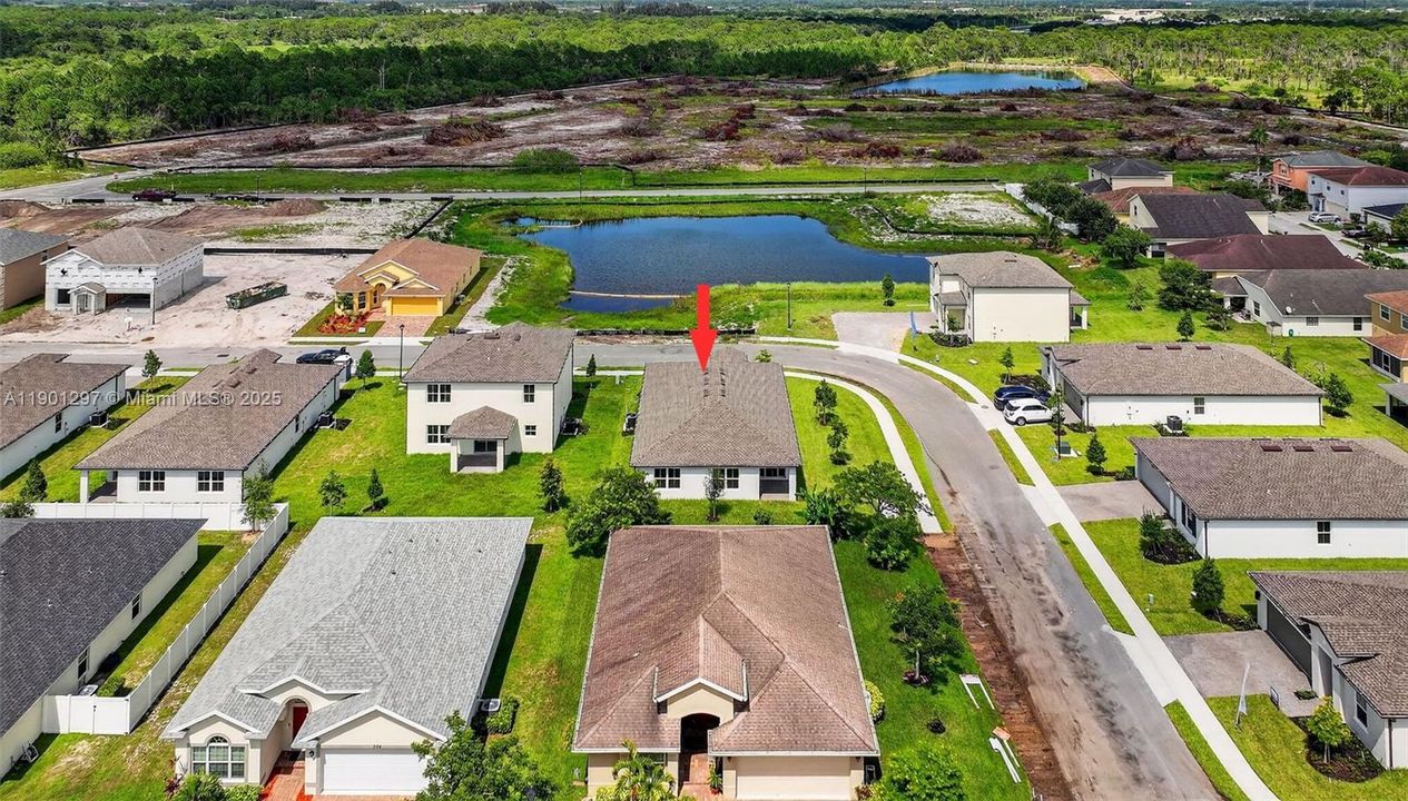 В аренду: $2,599 (4 спален, 2 ванн, 1603 Квадратных фут)