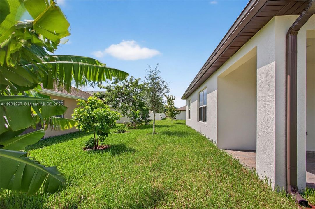 В аренду: $2,599 (4 спален, 2 ванн, 1603 Квадратных фут)