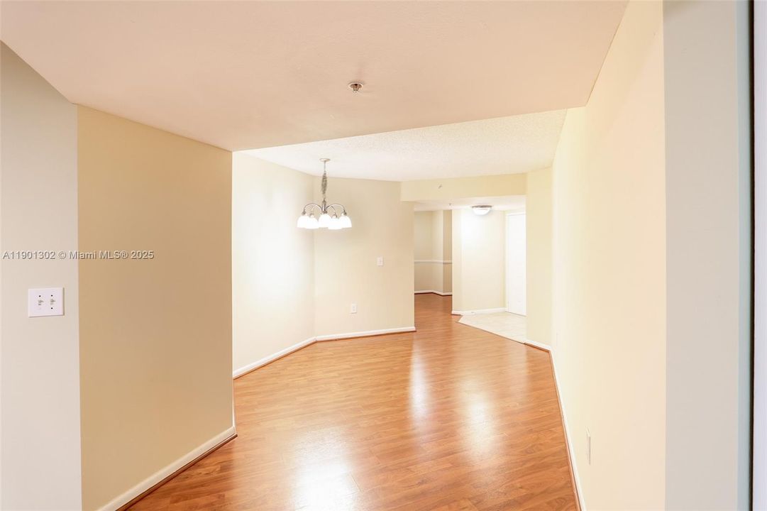 For Rent: $3,150 (3 beds, 2 baths, 1447 Square Feet)