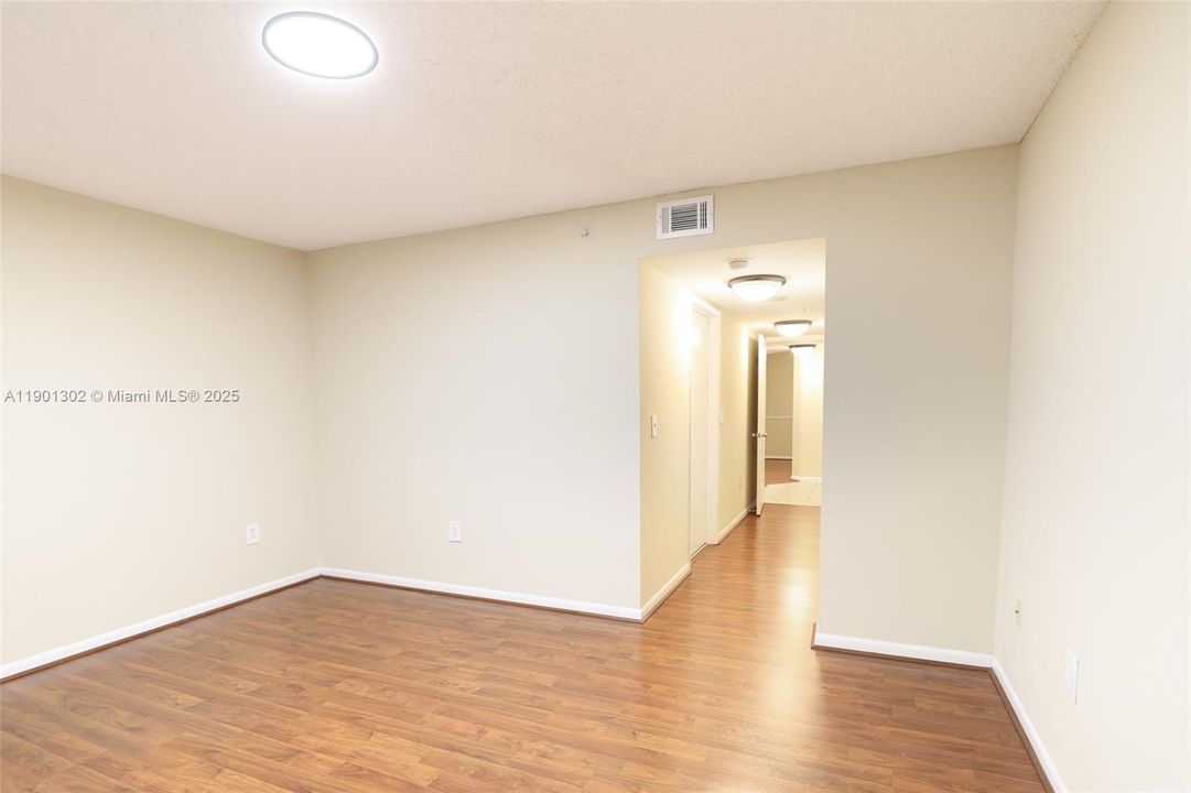 For Rent: $3,150 (3 beds, 2 baths, 1447 Square Feet)
