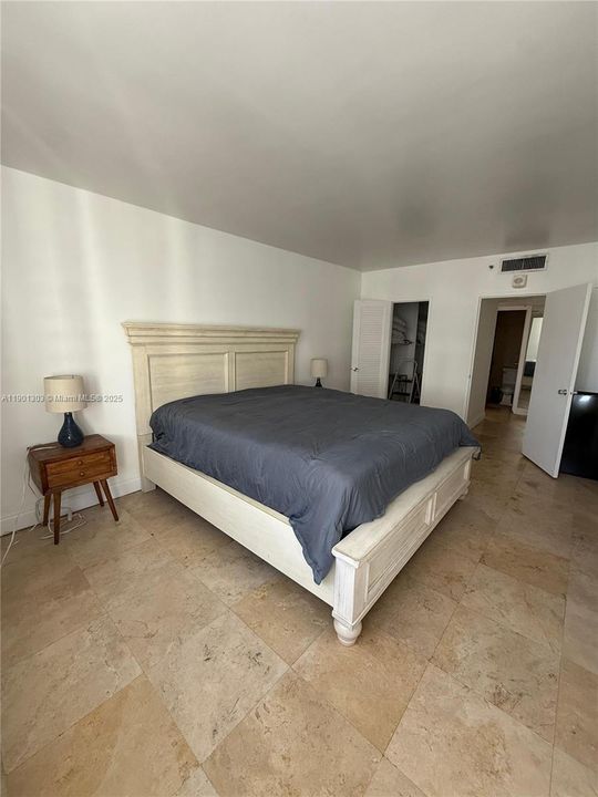 待售: $875,000 (2 贝兹, 2 浴室, 1190 平方英尺)