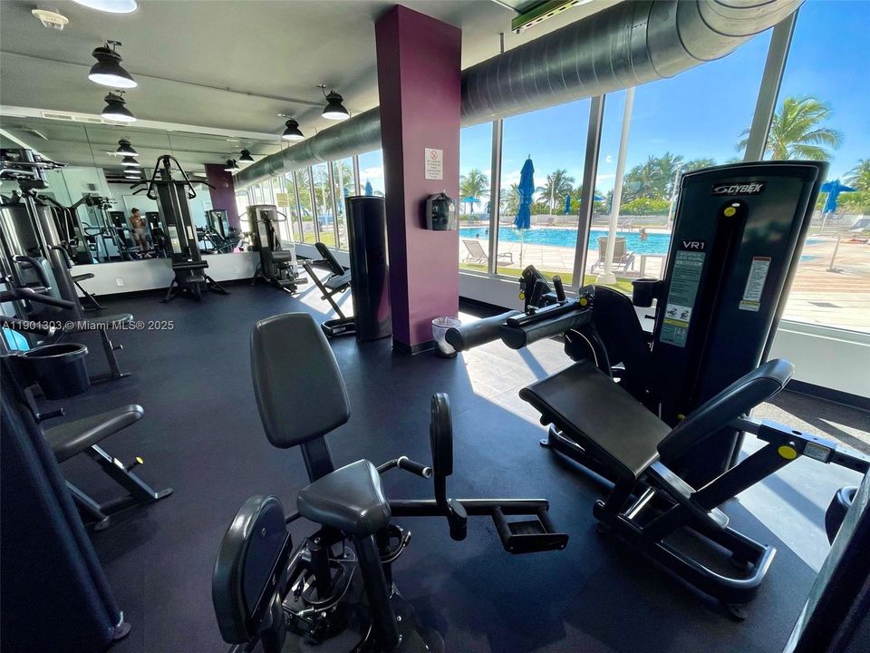 待售: $875,000 (2 贝兹, 2 浴室, 1190 平方英尺)