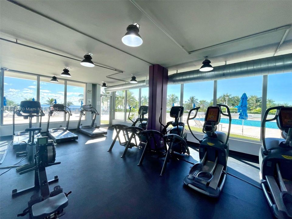 待售: $875,000 (2 贝兹, 2 浴室, 1190 平方英尺)