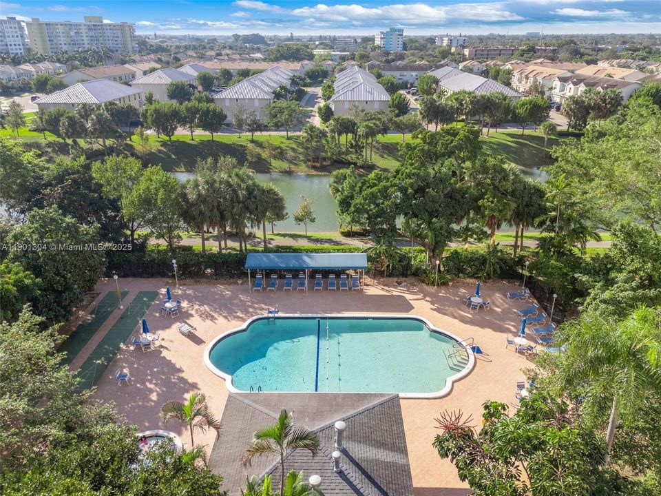 For Sale: $190,000 (2 beds, 2 baths, 1132 Square Feet)