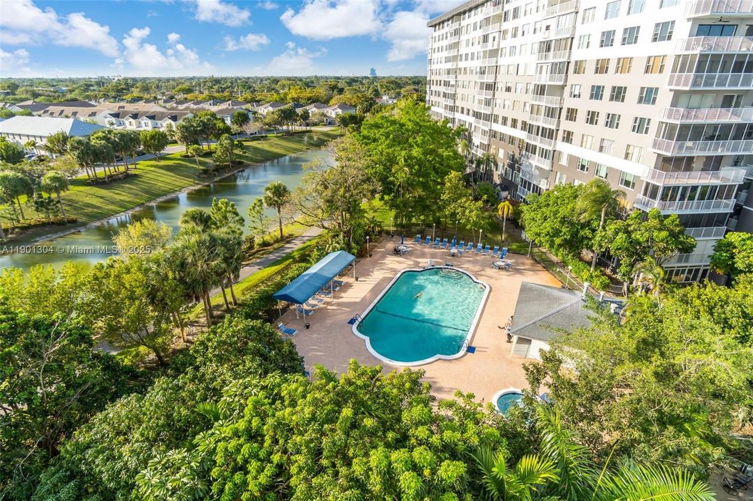 For Sale: $190,000 (2 beds, 2 baths, 1132 Square Feet)