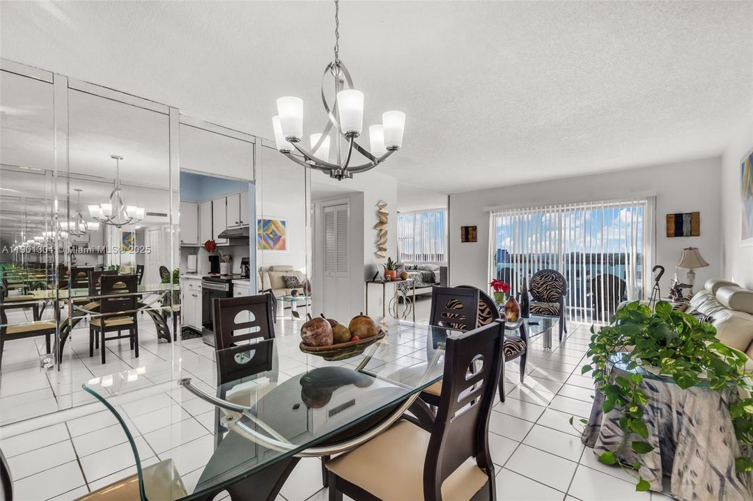 For Sale: $190,000 (2 beds, 2 baths, 1132 Square Feet)