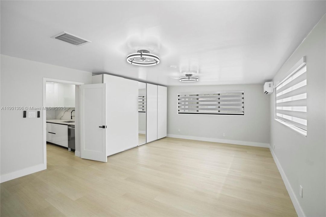 待售: $1,160,000 (0 贝兹, 0 浴室, 2554 平方英尺)