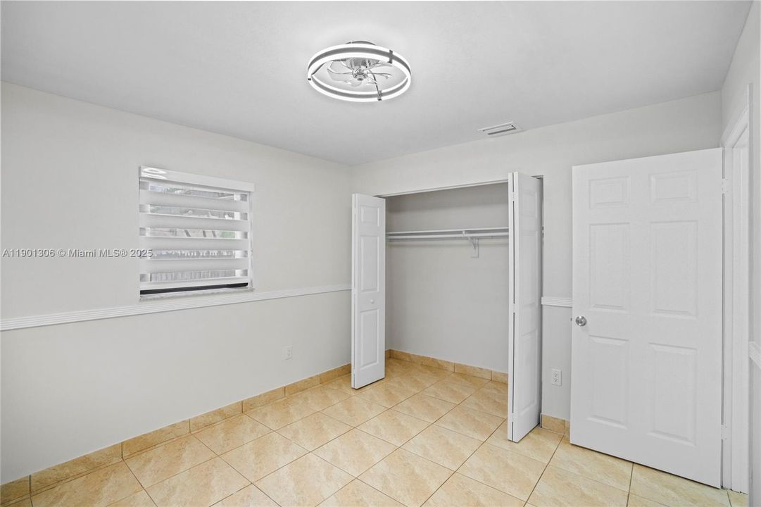 待售: $1,160,000 (0 贝兹, 0 浴室, 2554 平方英尺)