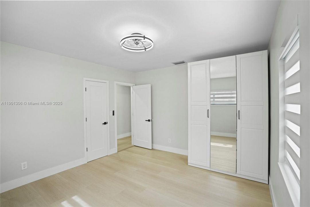 待售: $1,160,000 (0 贝兹, 0 浴室, 2554 平方英尺)