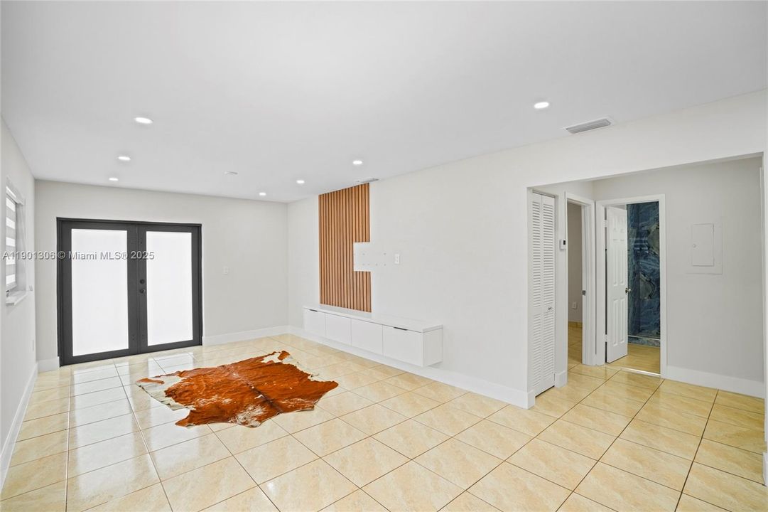 待售: $1,160,000 (0 贝兹, 0 浴室, 2554 平方英尺)