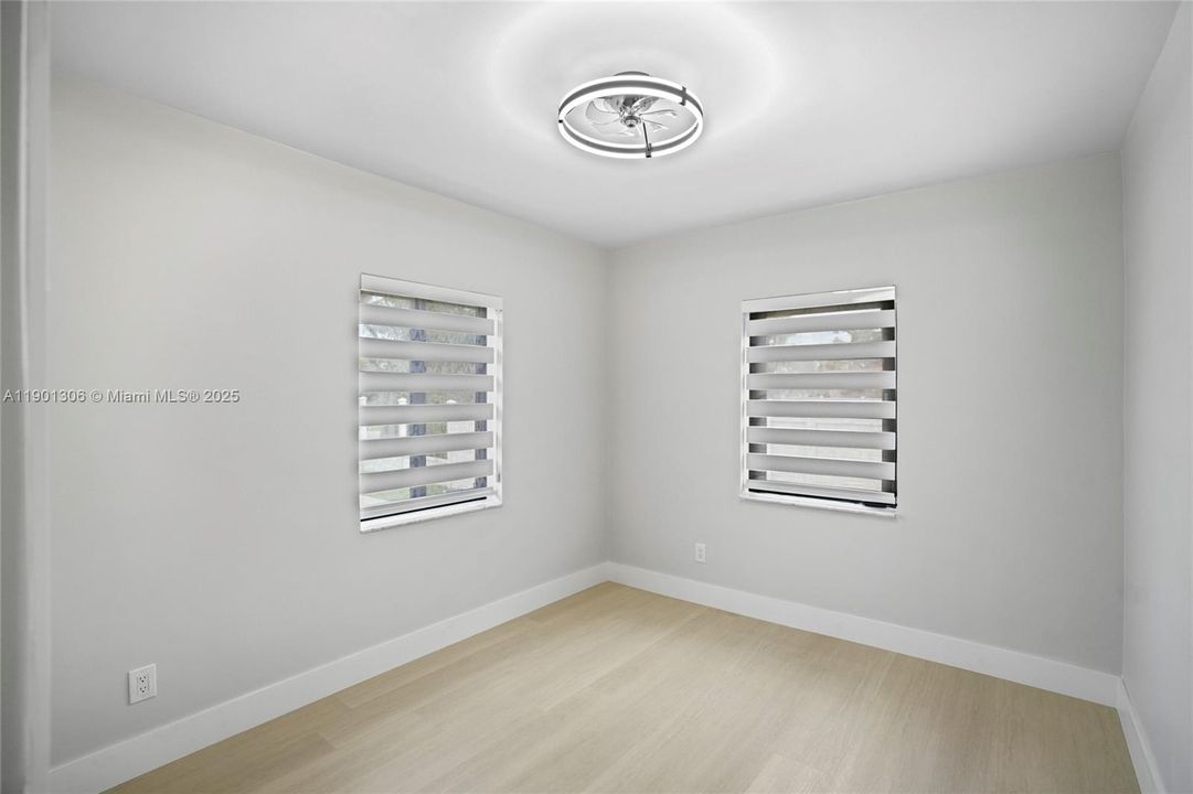 待售: $1,160,000 (0 贝兹, 0 浴室, 2554 平方英尺)