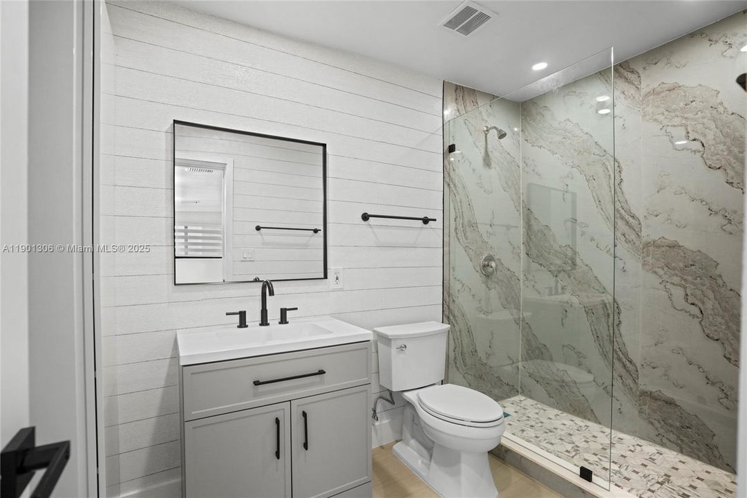 待售: $1,160,000 (0 贝兹, 0 浴室, 2554 平方英尺)