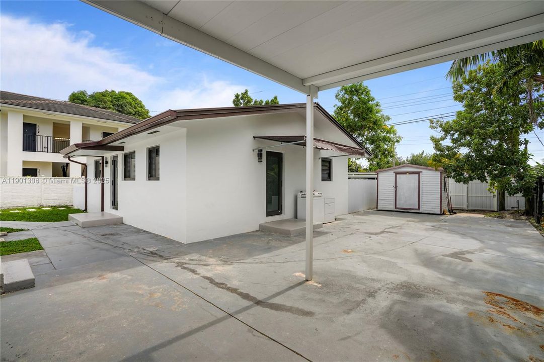 待售: $1,160,000 (0 贝兹, 0 浴室, 2554 平方英尺)