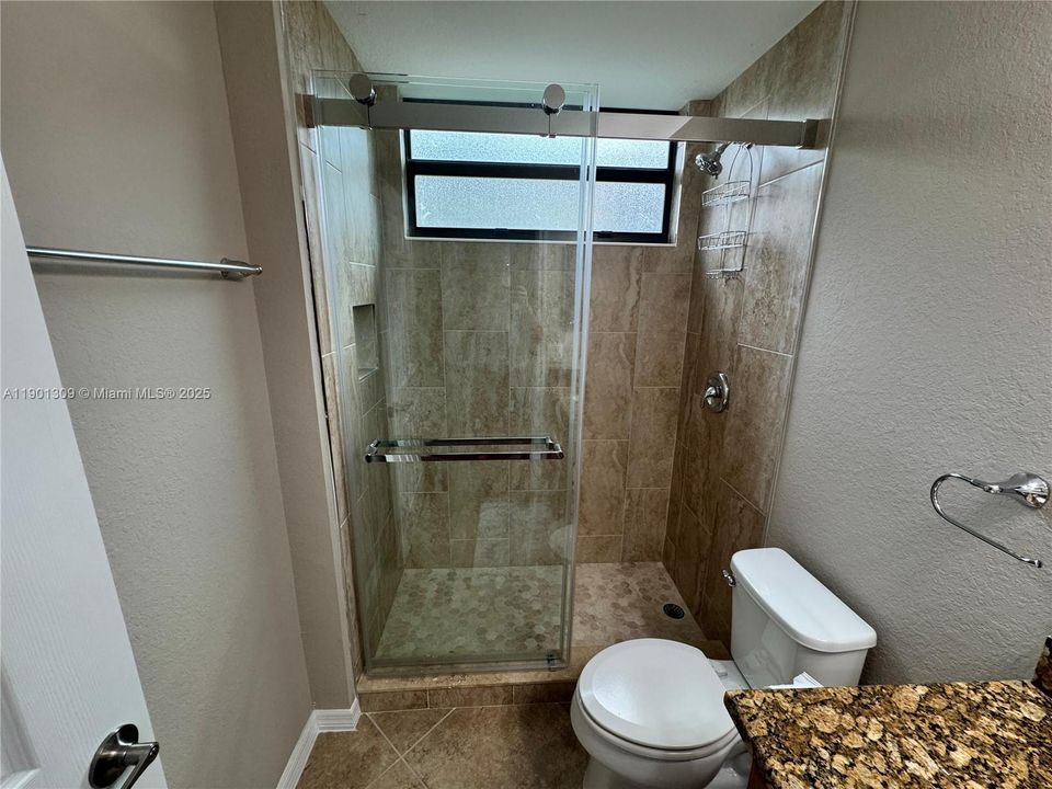 待售: $570,000 (2 贝兹, 2 浴室, 1549 平方英尺)