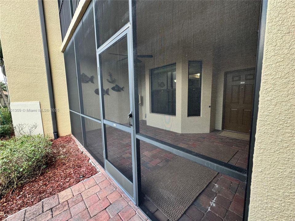 待售: $570,000 (2 贝兹, 2 浴室, 1549 平方英尺)