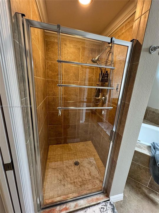 待售: $570,000 (2 贝兹, 2 浴室, 1549 平方英尺)