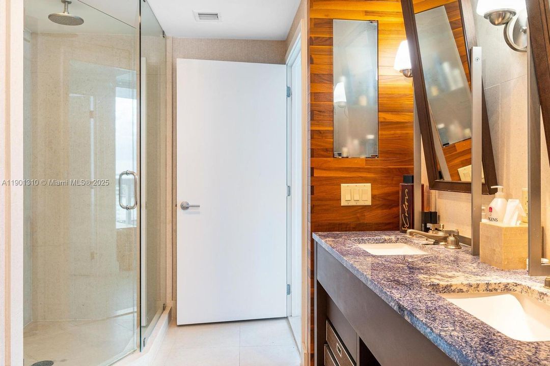 На продажу: $585,000 (1 спален, 1 ванн, 820 Квадратных фут)