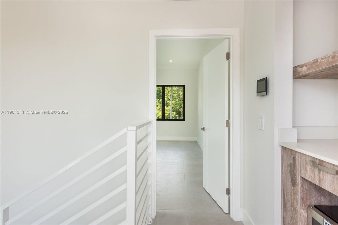 For Sale: $3,499,900 (4 beds, 3 baths, 1507 Square Feet)