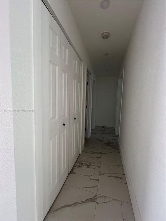 Active With Contract: $2,800 (3 beds, 2 baths, 1030 Square Feet)