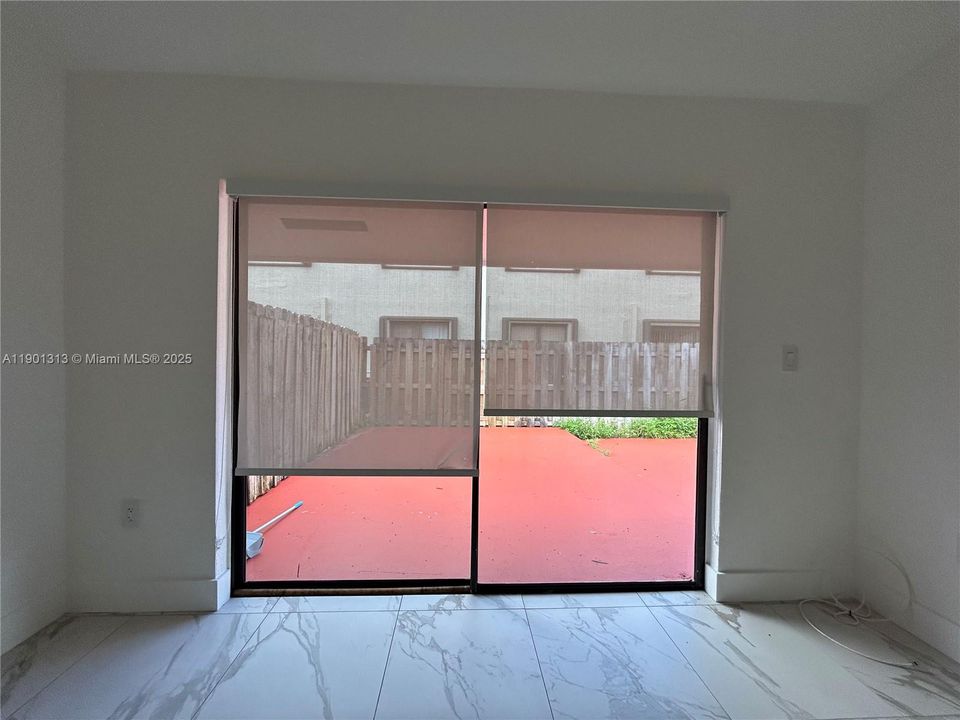 Active With Contract: $2,800 (3 beds, 2 baths, 1030 Square Feet)