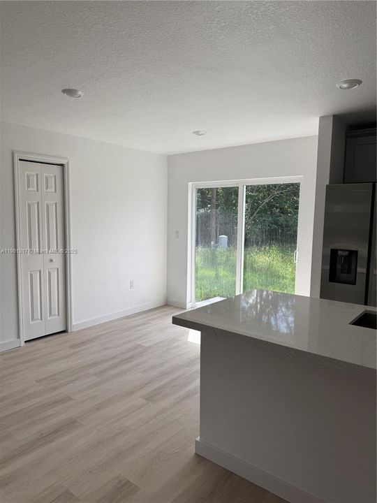 For Sale: $229,000 (3 beds, 2 baths, 1057 Square Feet)