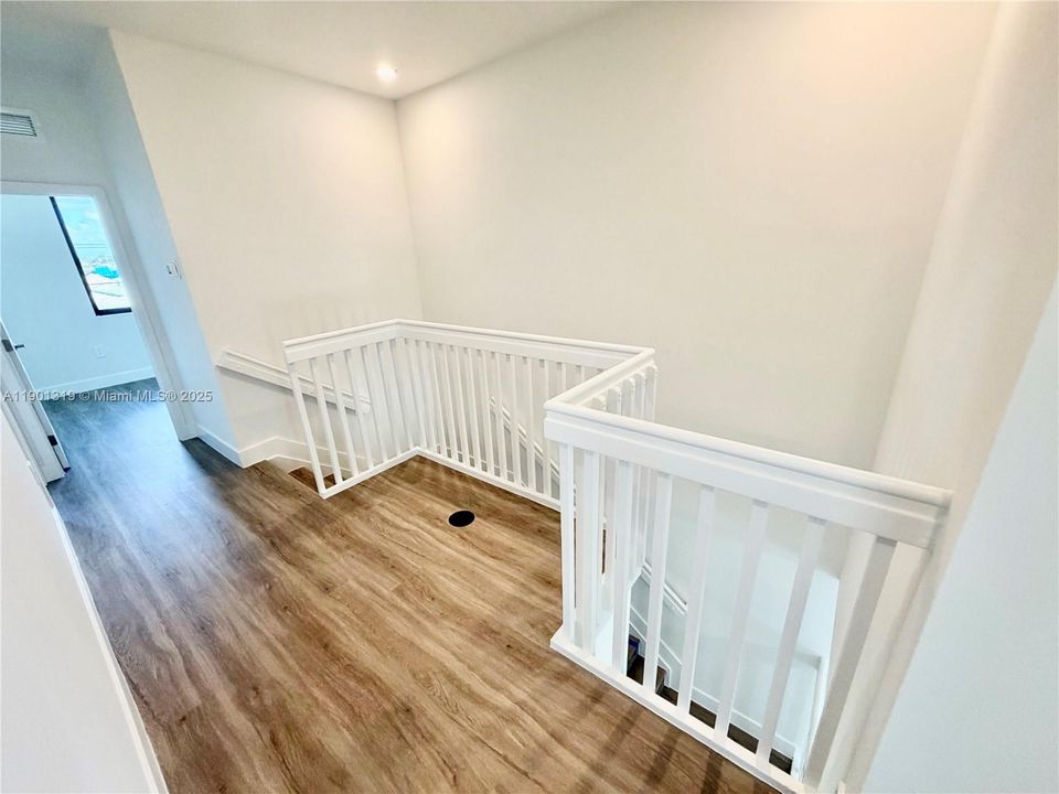 For Rent: $2,750 (4 beds, 2 baths, 1912 Square Feet)